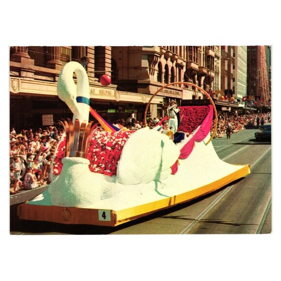 Vintage Moomba Float Postcard Parade Australia Celebration Tourism Roadside - Picture 1 of 2